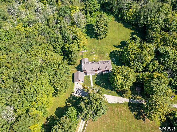 5th image of 233 Fire Tower Road