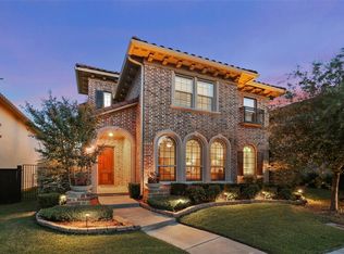 212 Frio Dr, Irving, TX 75039