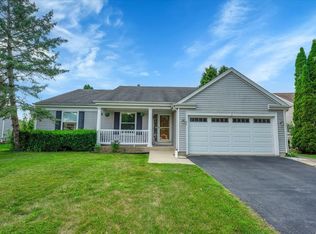 64 McKinley Ln, Streamwood, IL