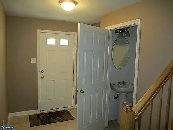 4122 Huckleberry Dr — Photo 3