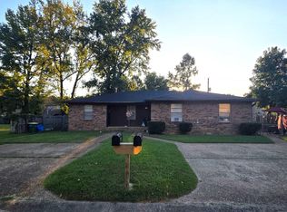 610/612 Newcastle Dr, Sherwood, AR 72120