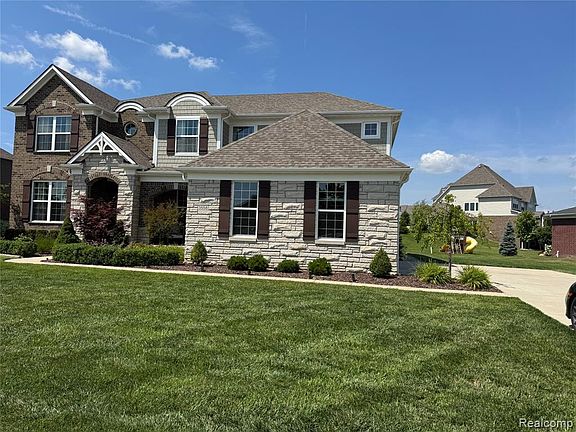 3rd image of 3558 Kingsdale Blvd