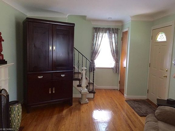 3rd image of 4371 W 140th St
