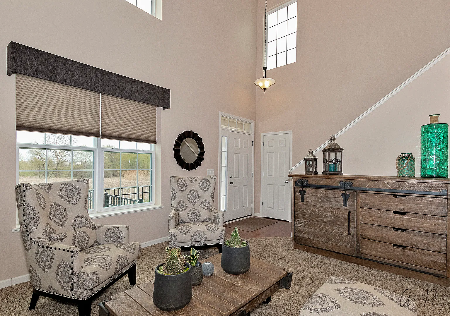 3 bed, 2.5 bath, 1690 sqft, $2,700 — Photo 2