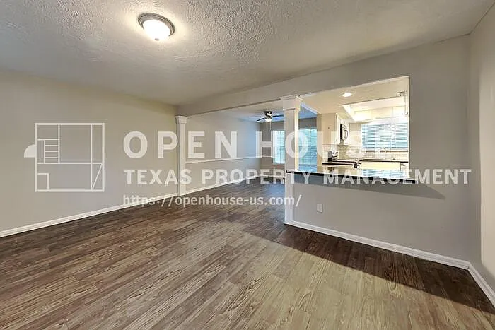 46 Berryfrost Ln — Photo 3