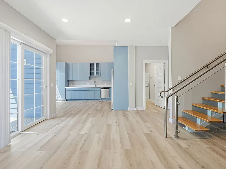 Taj Estates of Franklin II — Photo 17