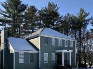 2 Bow Dr, Acushnet, MA 02743