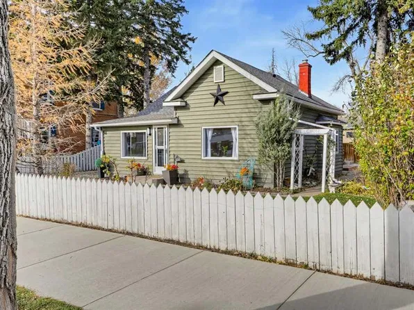 436 S Macleod Trl SW, High River, AB T1V 1B5