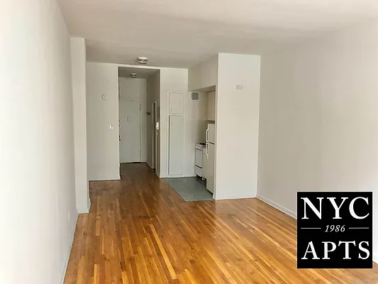 Rented by New York City Apartments | media 9