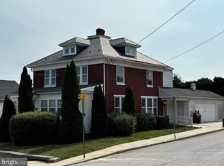 38 Henrietta St, Red Lion, PA 17356
