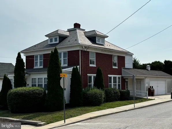 38 Henrietta St, Red Lion, PA 17356