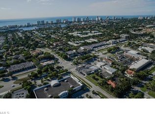 3370 10th St N APT 1305, Naples, FL 34103