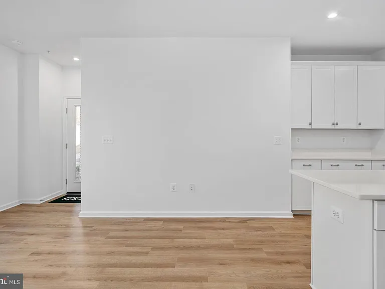 2536 Neabsco Common Pl — Photo 6