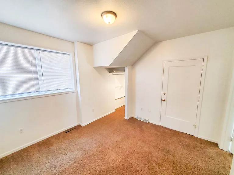 818 Sassafras St — Photo 9