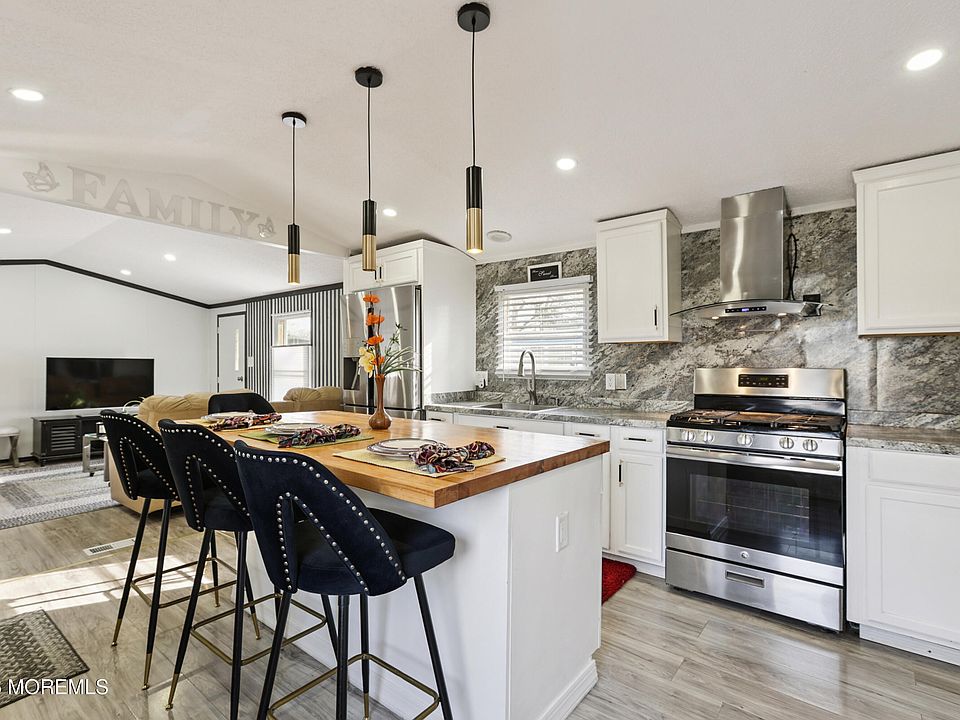 1st image of 73 Camino Rio