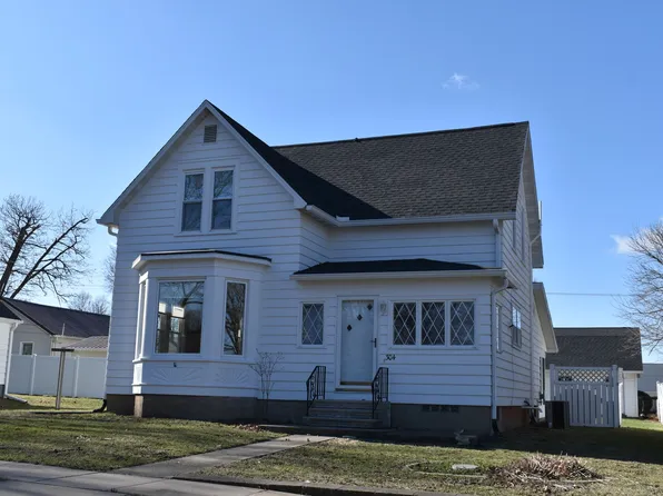 304 Jefferson St, Benson, IL 61516