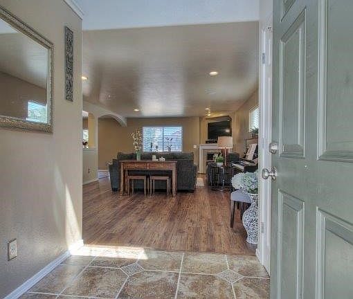 4th image of 2109 199th St E