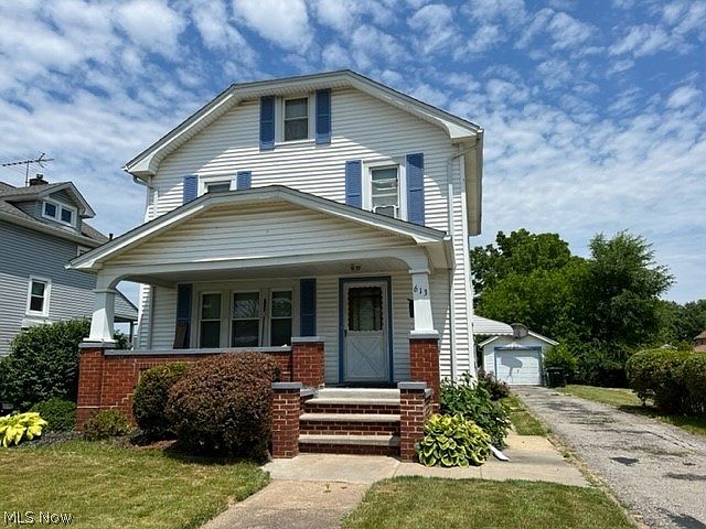 1st image of 613 W 3rd St