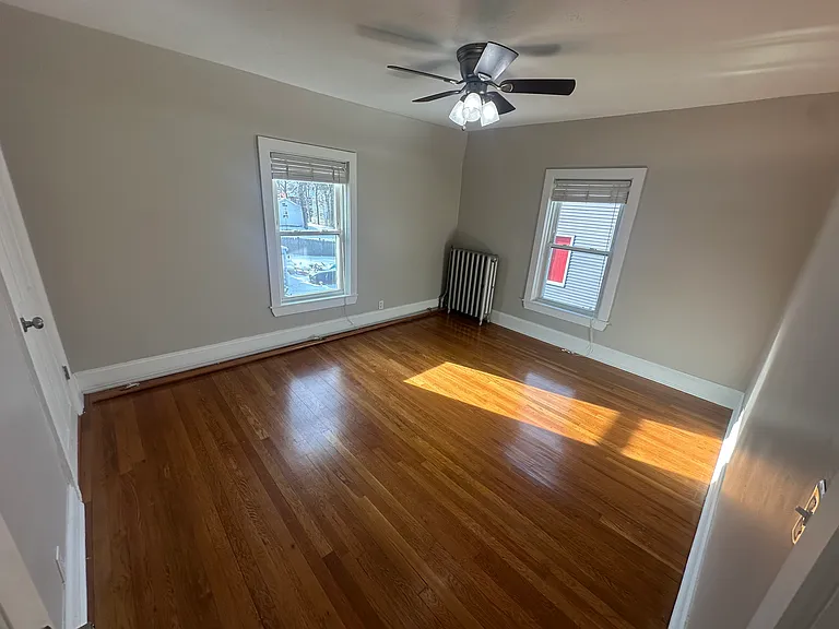 55 Summit St — Photo 8