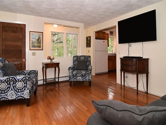 5th image of 390 Pendar Rd