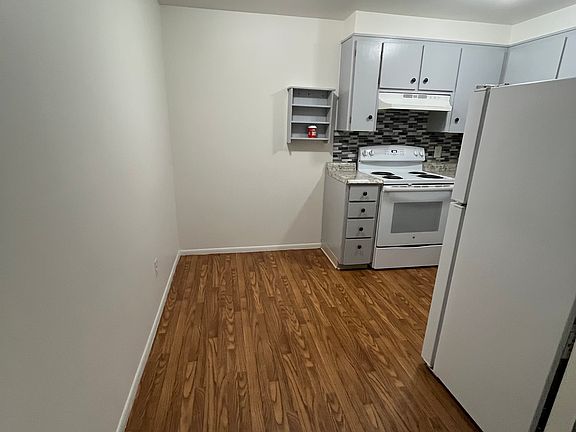 5th image of 926 N Marion St #3C