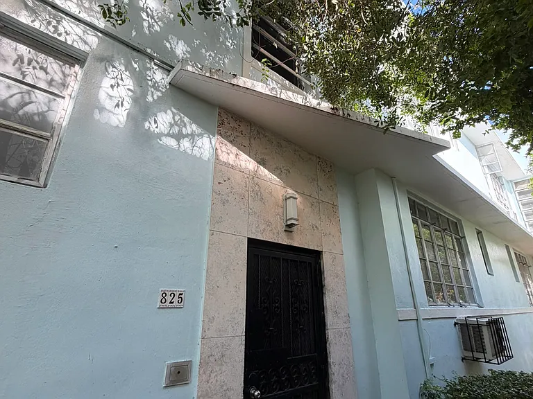 825 Jefferson Ave #4 — Photo 9
