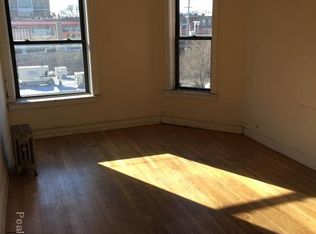 1012 W Irving Park Rd APT 9, Chicago, IL 60613