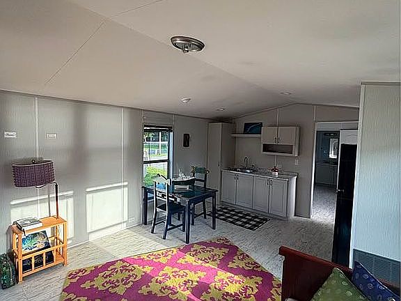 3rd image of 2050 Country Club Rd #33