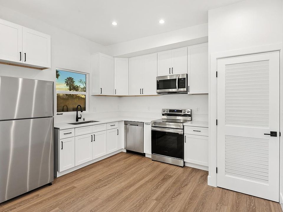1st image of 4821 Iroquois Ave #4825