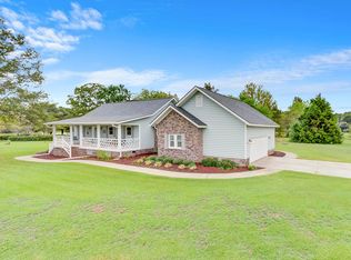 103 Rocks Pond Rd, Eutawville, SC 29048