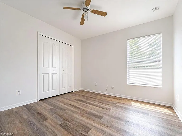1407 W 10th St — Photo 10