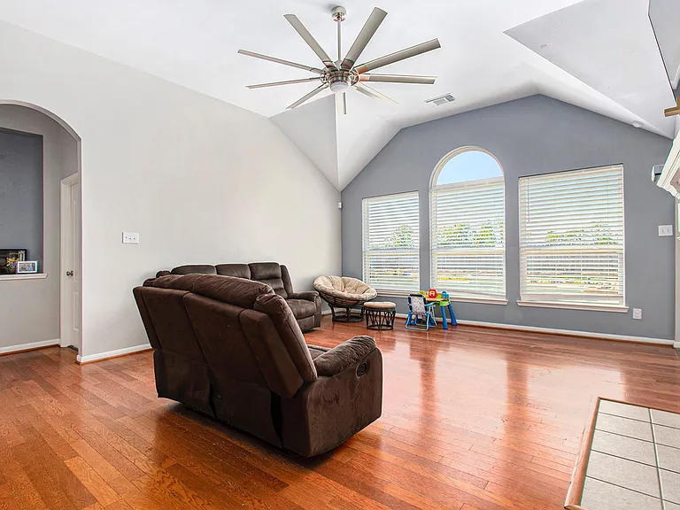 5741 Emerald Brook Ln — Photo 13