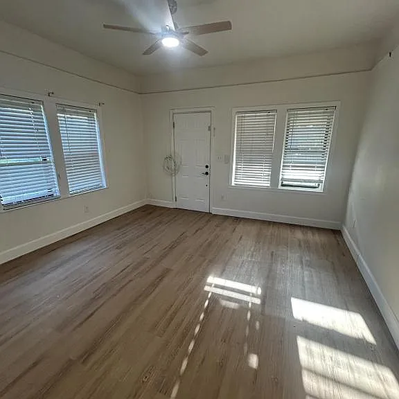 1031 Neville Ave — Photo 6