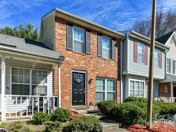 6203 Windsor Gate Ln, Charlotte, NC 28215