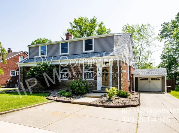 1313 Richmond Rd, Lyndhurst, OH 44124