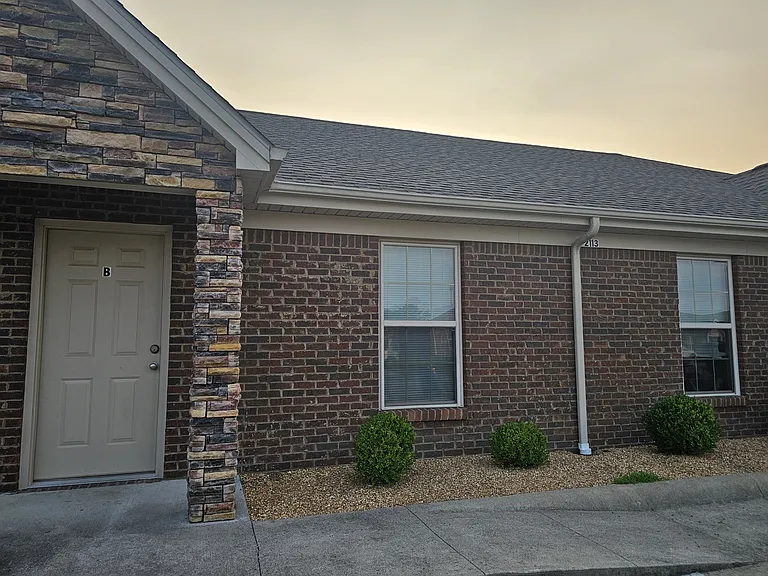 2117B Vintage Hills Dr #B — Photo 1