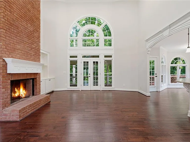 730 Rose Creek Cir — Photo 11