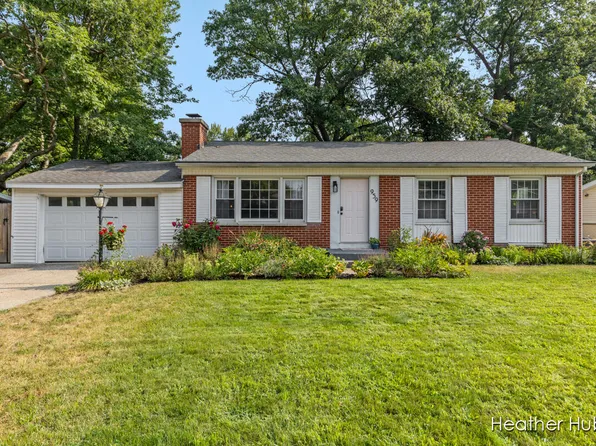 959 Kendalwood St NE, Grand Rapids, MI 49505