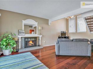 8056 Colony Ln, Lenexa, KS 66215