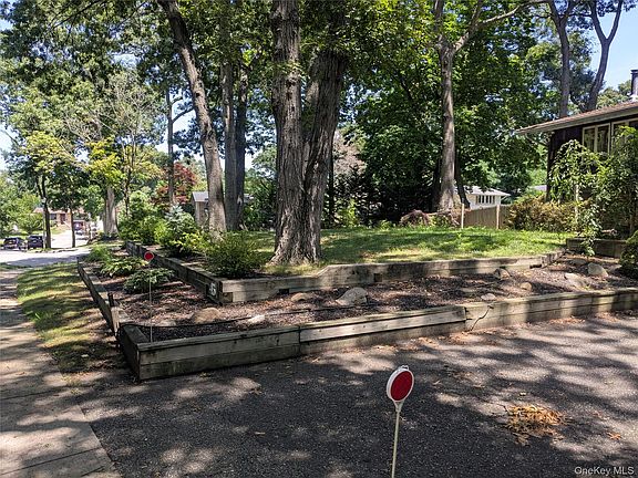 3rd image of 45 Deepdale Drive
