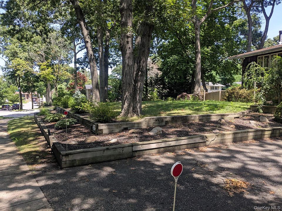 45 Deepdale Drive, Commack, NY 11725 | MLS #1028663 | Zillow