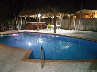 17050 NW 81st Ave, Hialeah, FL 33015