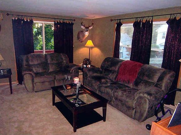 4th image of 11 Emmons Ave