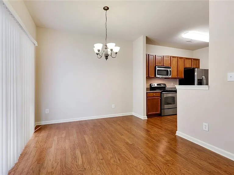 3242 Brockenhurst Dr — Photo 8