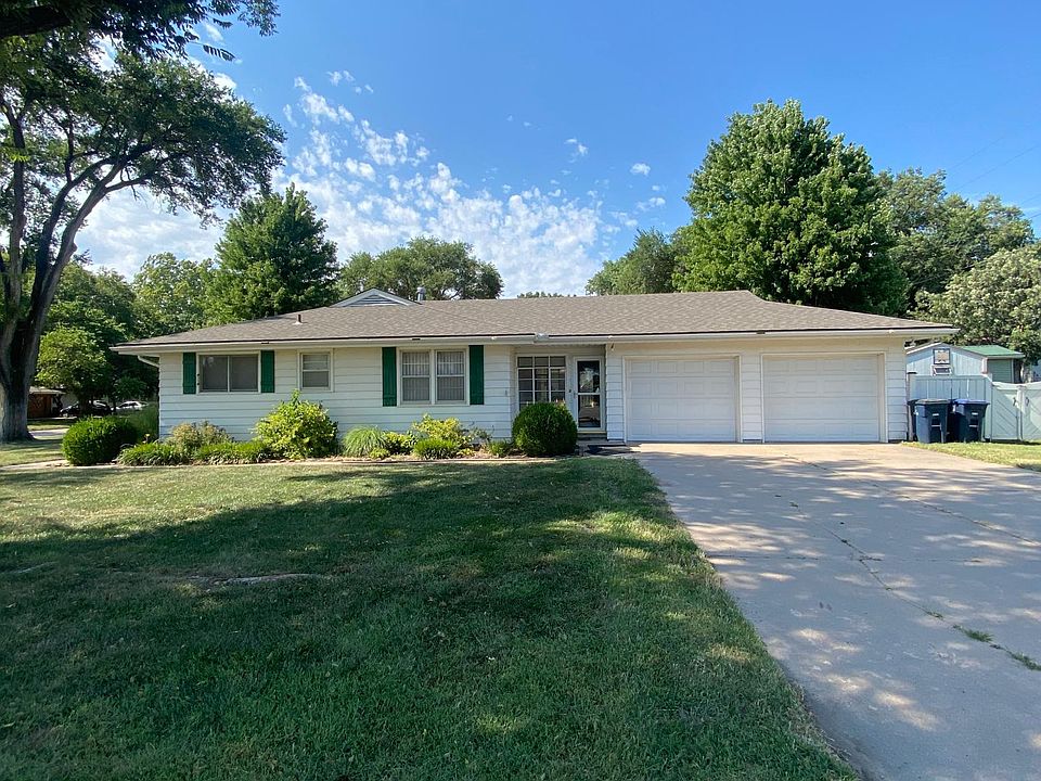 2nd image of 1306 Terrace Dr