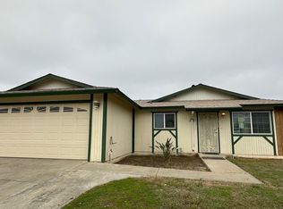 1217 E Kennedy St, Madera, CA 93638