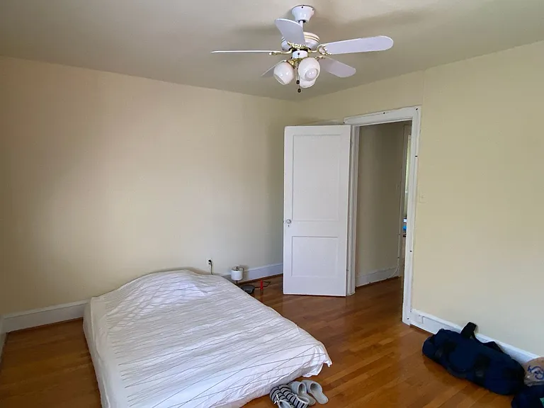 4201 Bromley Ln — Photo 9