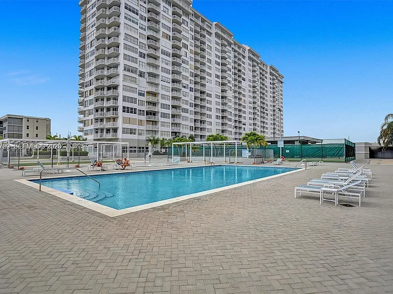 18041 Biscayne Blvd #803 — Photo 22