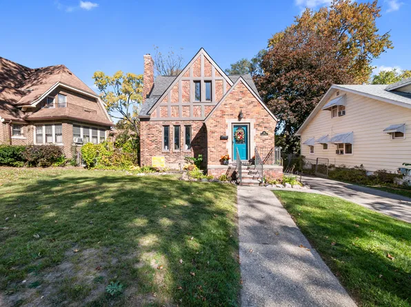 64 Illinois Ave, Pontiac, MI 48341