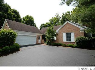 56 Woodbury Pl, Rochester, NY 14618